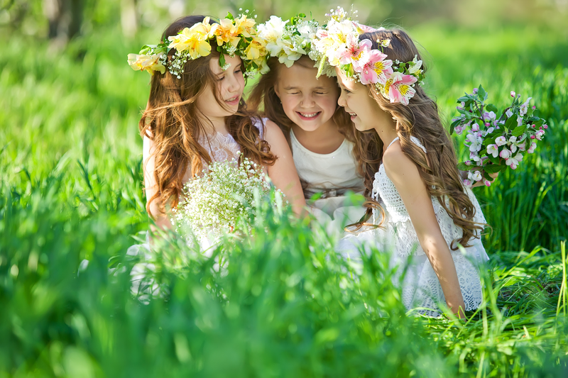 Young Bridesmaids & Flower Girls