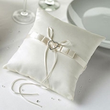 RING CUSHION WITH HEART