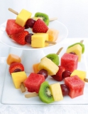 Marks and Spencer - 16 Fresh Fruit Mini Kebabs