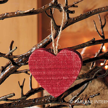 10 Red Wooden Hangin Hearts